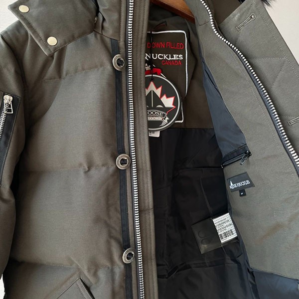関税負担なし☆ムースナックルズ 3Q JACKET 偽物 ダウンジャケット moa32085